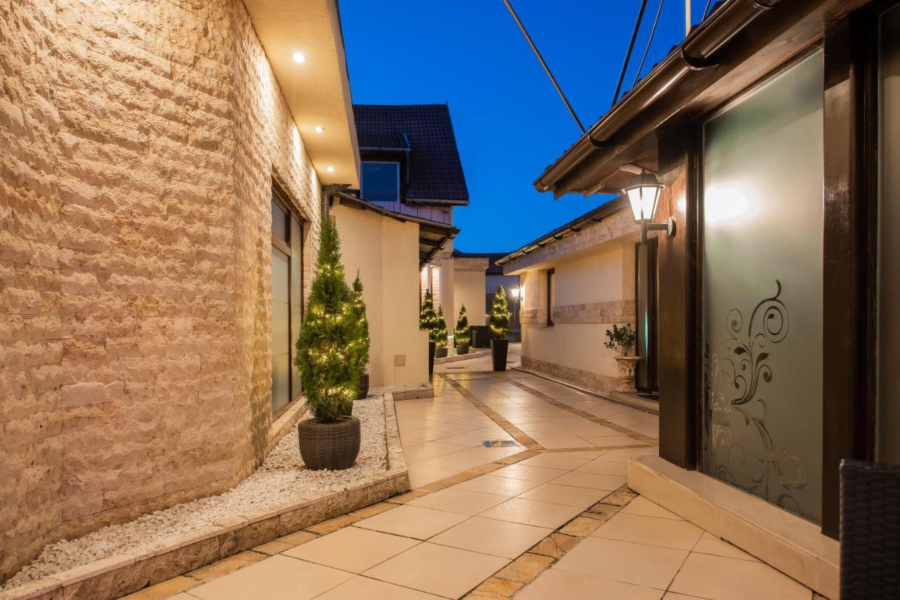 אראד H & V Residence - Split Level Apartment מראה חיצוני תמונה