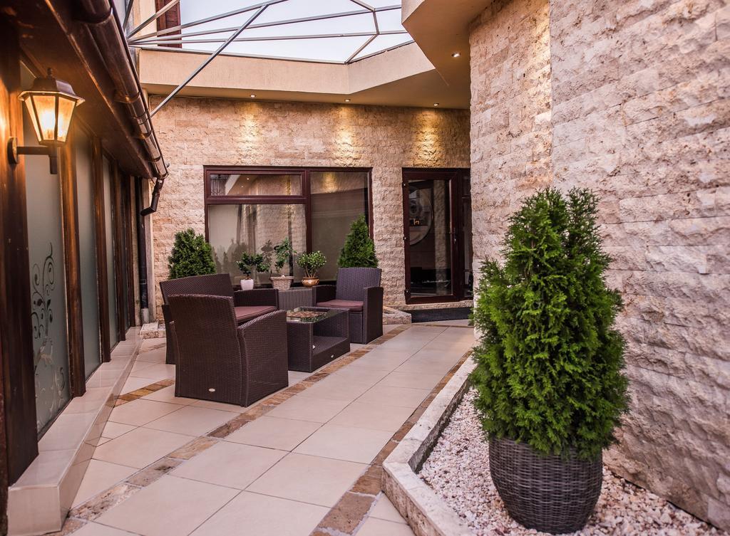 אראד H & V Residence - Split Level Apartment מראה חיצוני תמונה