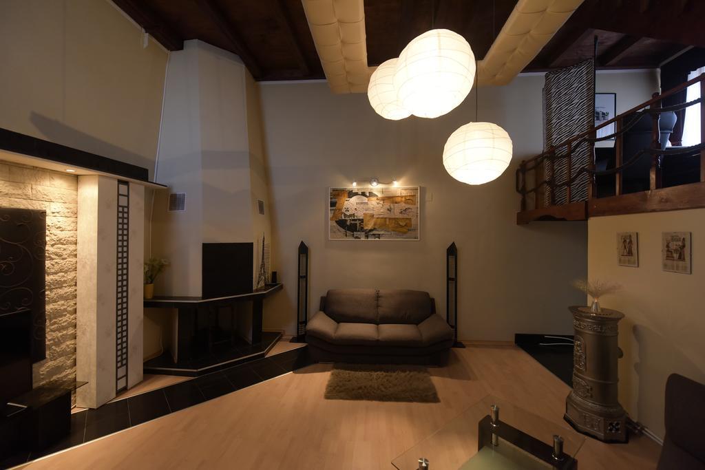 אראד H & V Residence - Split Level Apartment מראה חיצוני תמונה