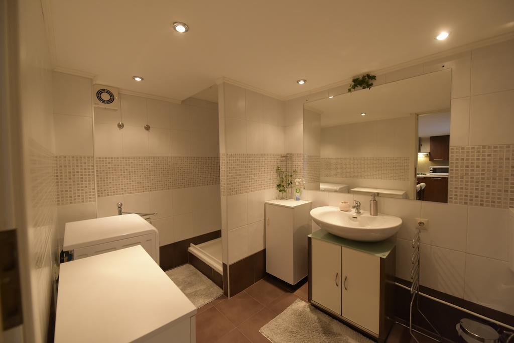 אראד H & V Residence - Split Level Apartment מראה חיצוני תמונה